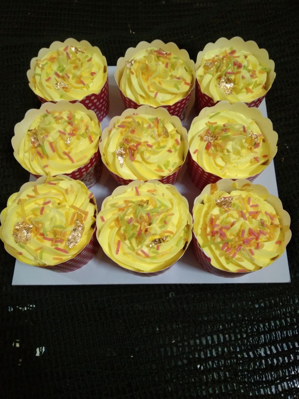 Pineapple Cupcake